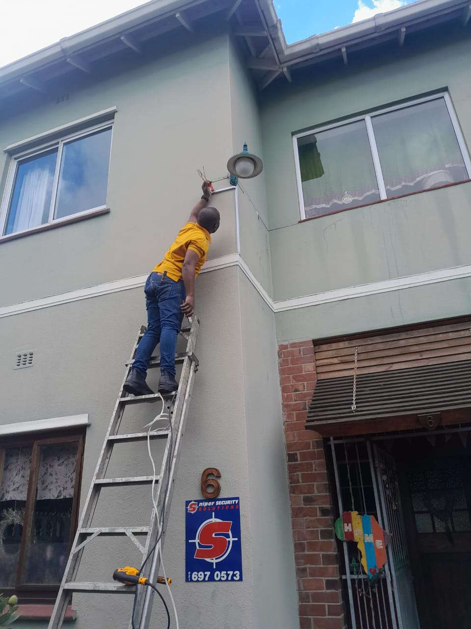 Solar Inverter Installation